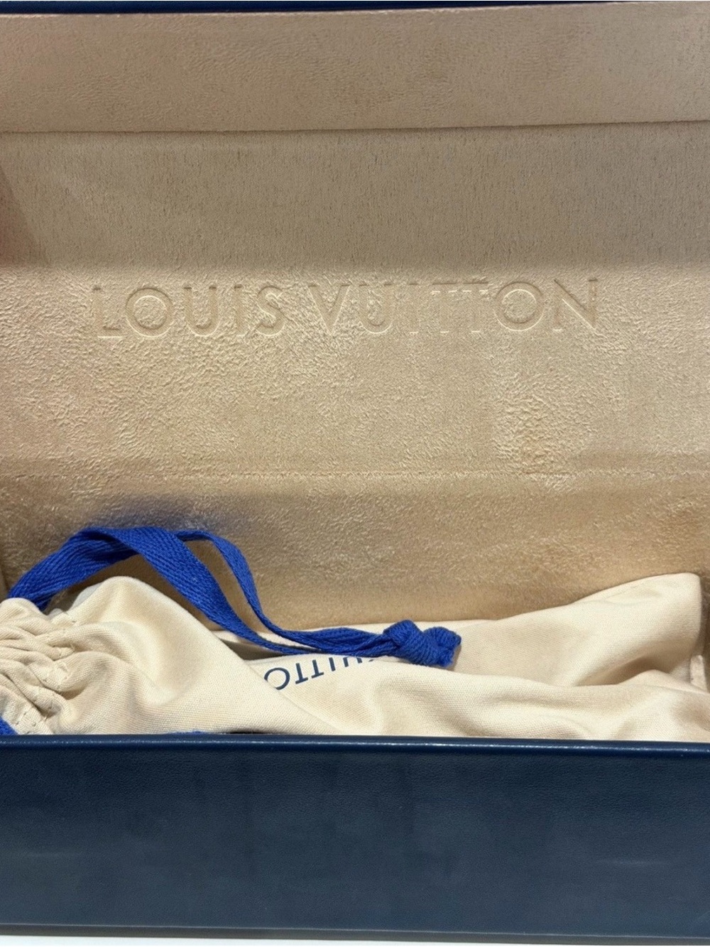 Louis Vuitton Black Gloss Rectangular Sunglasses - Picture 5 of 6